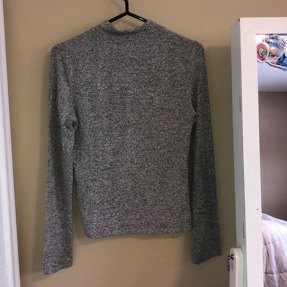 Don’t like the top of it on me ! - Picture 2 of 2